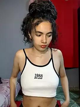 Alana_par from StripChat is Freechat
