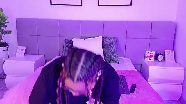 Alanaa_Gomez from StripChat