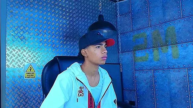 AlanCutee from StripChat