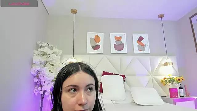 Alba_Hank from StripChat is Freechat