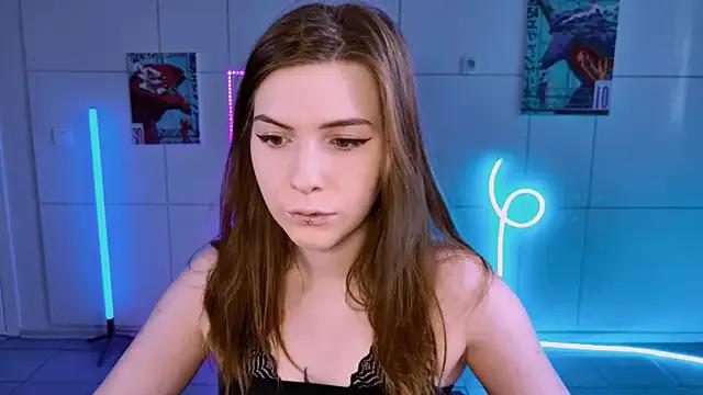 AliceCUNTach from StripChat is Freechat