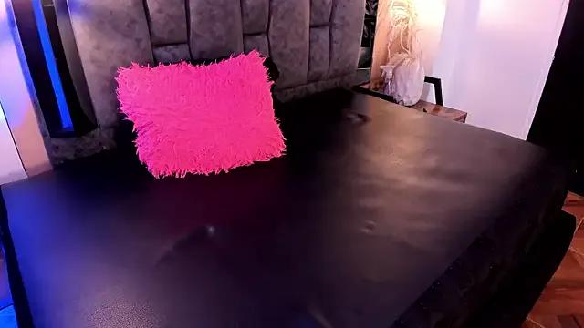 Alicee_Evans_ from StripChat is Freechat