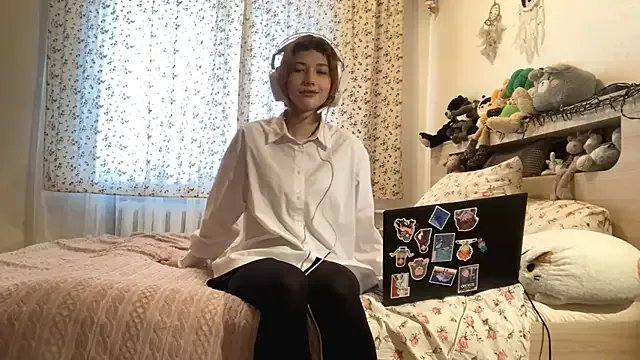 Try girls webcam shows. Sweet cute Free Performers.