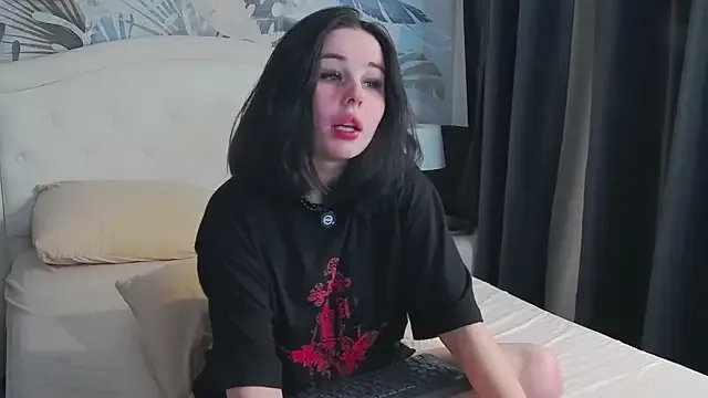 Freechat AliceLune on StripChat