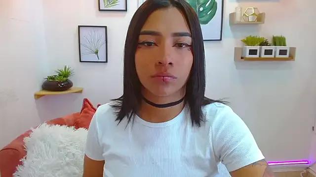 Aliciacute__ from StripChat is Freechat