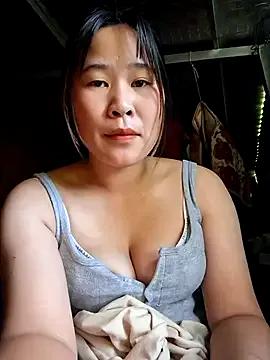 ALIENHR38 from StripChat is Freechat
