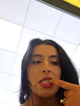 AliishaPss from StripChat is Freechat