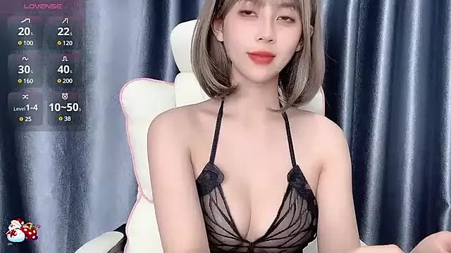 Aline_690 from StripChat is Freechat