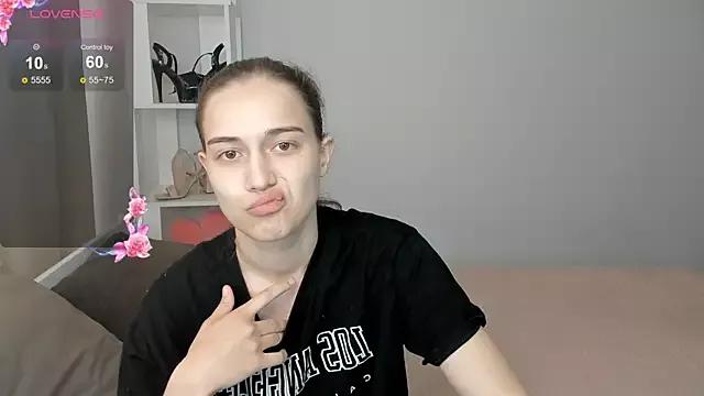 Alisa__Kelly from StripChat is Freechat