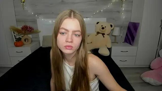 Alisa_Glamour from StripChat is Freechat