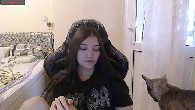 AlisaDevis from StripChat is Freechat