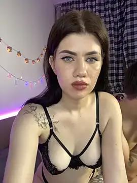 AlisaLEXX from StripChat is Freechat