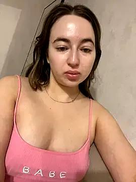 AlisaQSky from StripChat is Freechat