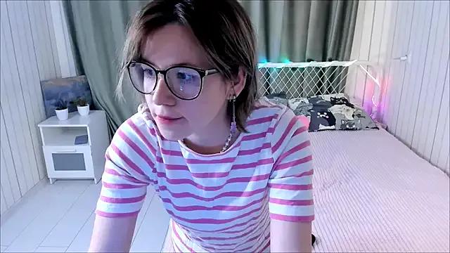 Try girls webcam shows. Sweet cute Free Performers.