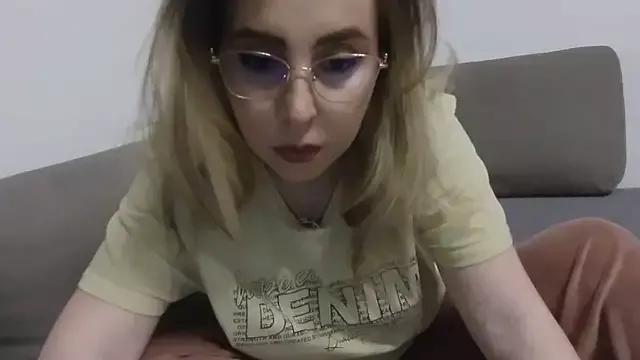 Try girls webcam shows. Sweet cute Free Performers.