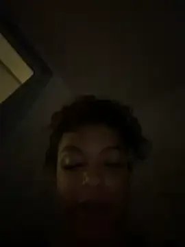 Freechat allybluee777 on StripChat