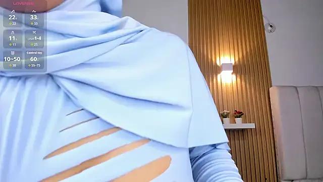 Alma_avad from StripChat