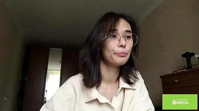 Alvawyand from StripChat is Freechat