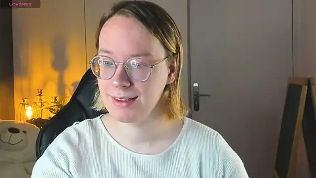 Try girls webcam shows. Sweet cute Free Performers.