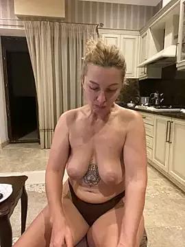 Amazoniiaa from StripChat