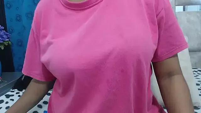 AmbarSmit from StripChat is Freechat