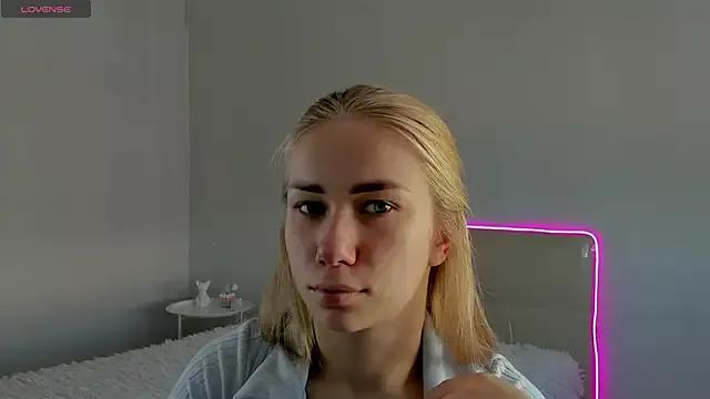 Try girls webcam shows. Sweet cute Free Performers.