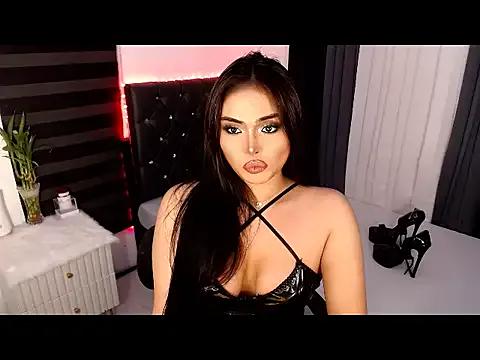 Ameliadom from StripChat