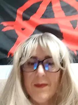 Amelialove42 from StripChat is Freechat