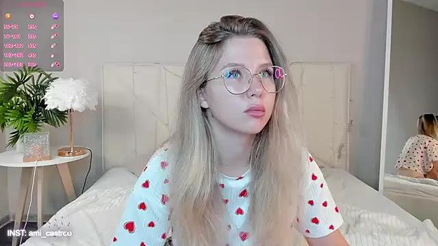 Try girls webcam shows. Sweet cute Free Performers.
