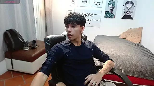 AmethystShadow17 from StripChat is Freechat