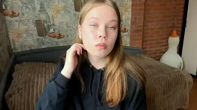 AmiraDehart from StripChat is Freechat