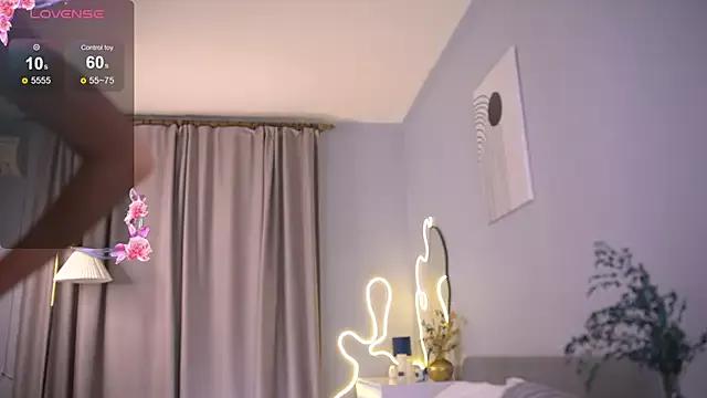 AmyCassini from StripChat is Freechat