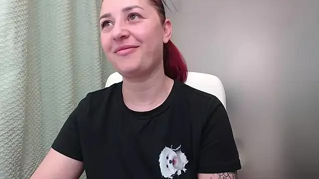 AmyOfficee from StripChat is Freechat