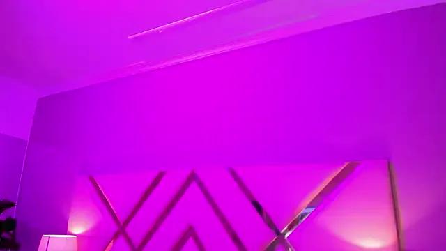 AnahisMonroe from StripChat is Freechat