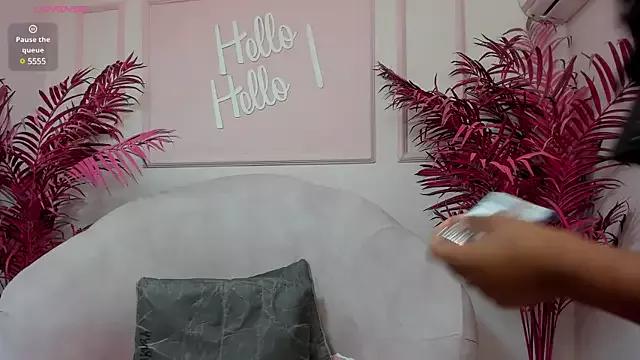 Anamonrroe from StripChat is Freechat