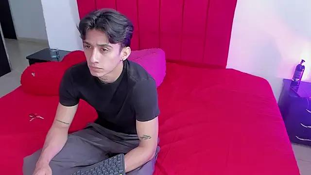 AndretiiAndCamila from StripChat is Freechat