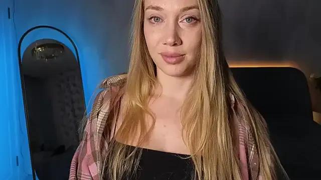 AngelicElite from StripChat is Freechat