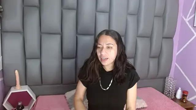 Try girls webcam shows. Sweet cute Free Performers.