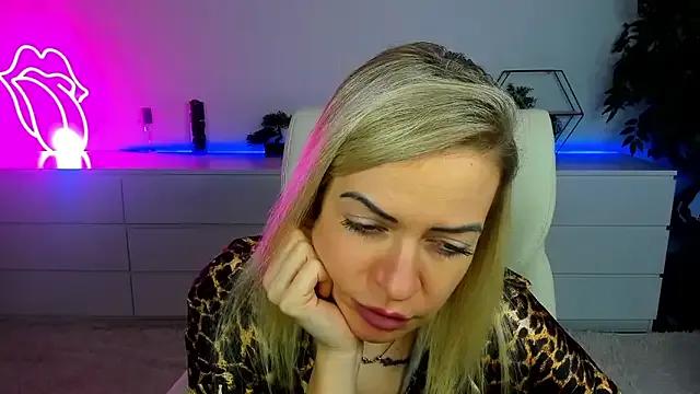 Anna_Snows from StripChat is Freechat