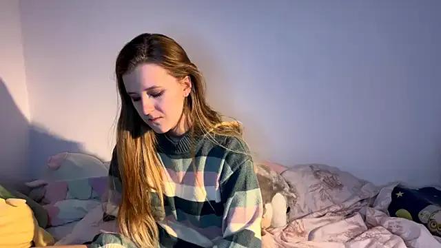 AnnamariaVieu from StripChat is Freechat
