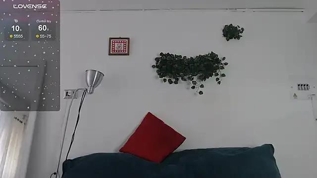 Anni_Queen from StripChat is Freechat