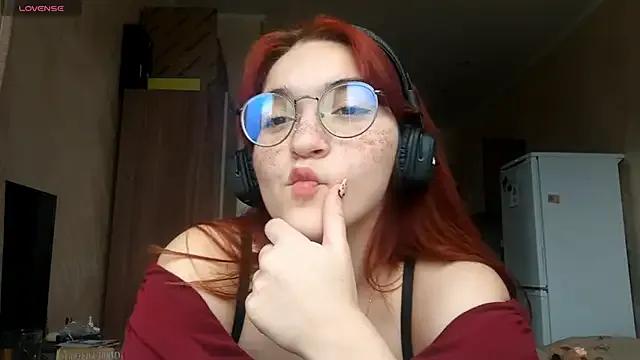 AnnikaDidomenico from StripChat is Freechat