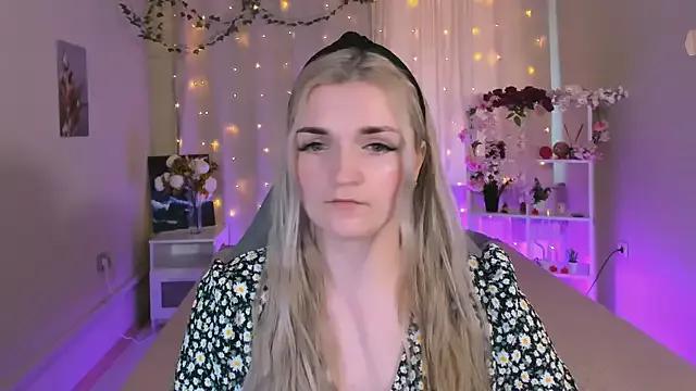 AnnyHandd from StripChat is Freechat