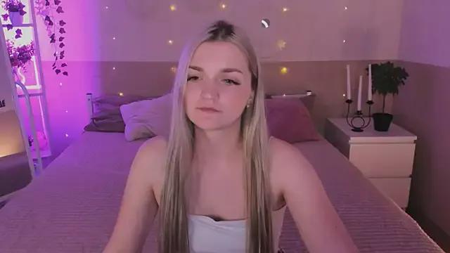 AnnyHandd from StripChat is Freechat
