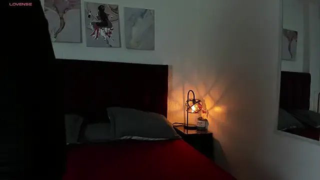 Private Anthonelaa__ on StripChat