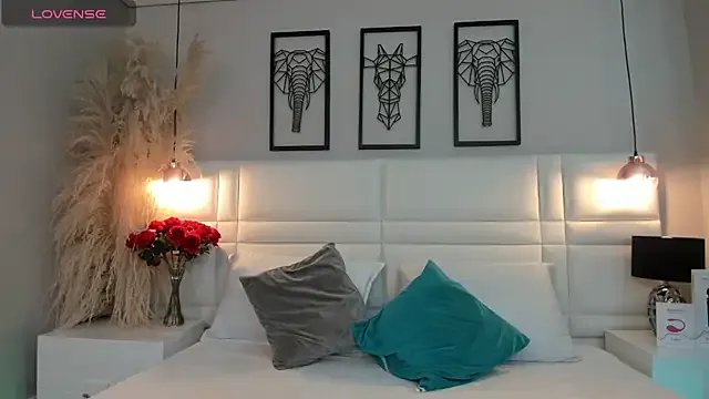 Freechat Ari_lynn_ on StripChat