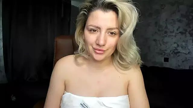 Ari_Vibe_Me from StripChat is Private