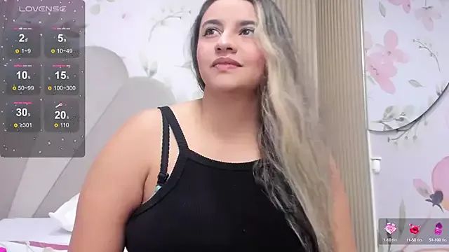 Arianna_bigboobs_ from StripChat is Freechat