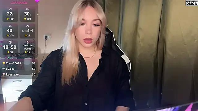 ariashaa from StripChat is Freechat