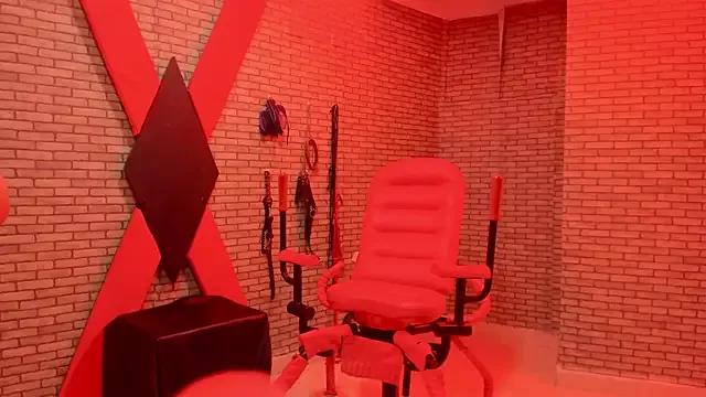 ariel_bdsm from StripChat is Freechat